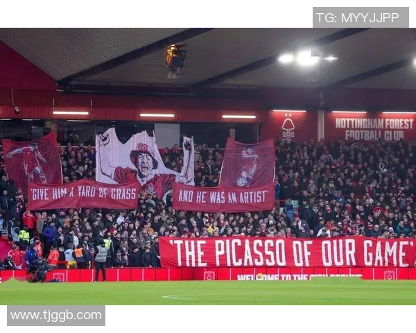 英超激战阿森纳与AC米兰战平点球大战引发全场热烈反响 英超激战阿森纳与AC米兰战平点球大战引发全场热烈反响