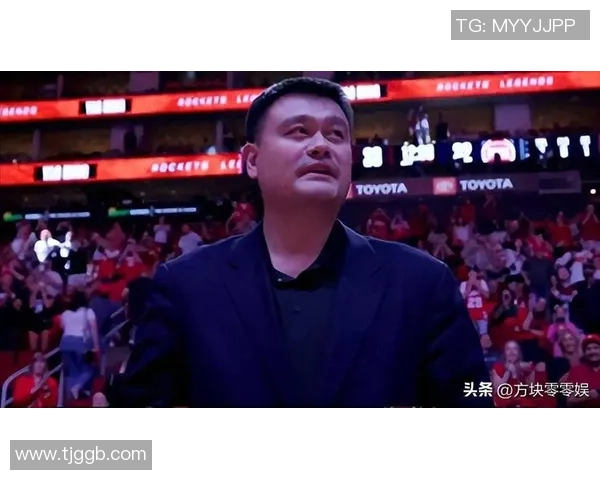 姚明带领球队在CBA主场展现风采引发球迷热烈欢呼与期待