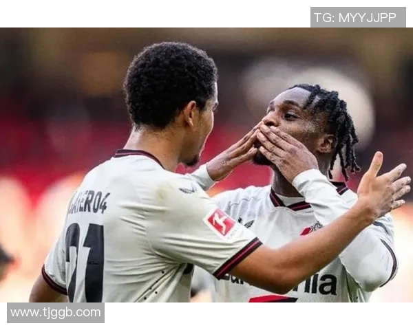 尤文图斯在足总杯中以6比2战胜拜仁绝杀瞬间点燃全场激情