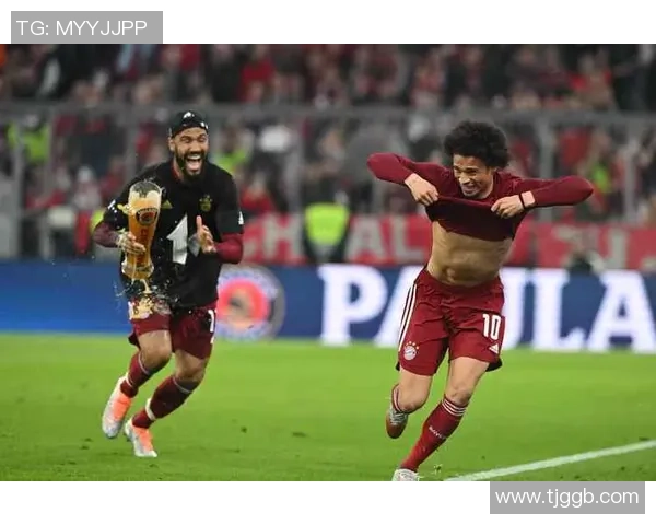 欧联杯精彩对决拜仁狂胜多特蒙德引发全场热潮赛后深度解析