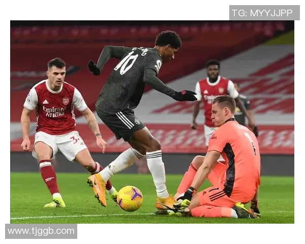 英超激情对决巴黎圣日耳曼与阿森纳战成平局乌龙球瞬间点燃全场气氛