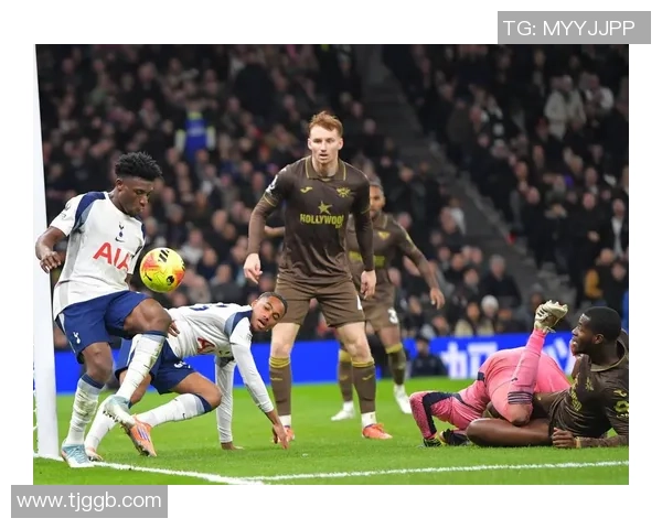 热刺3-0大胜多特蒙德帽子戏法引发争议判罚全场沸腾