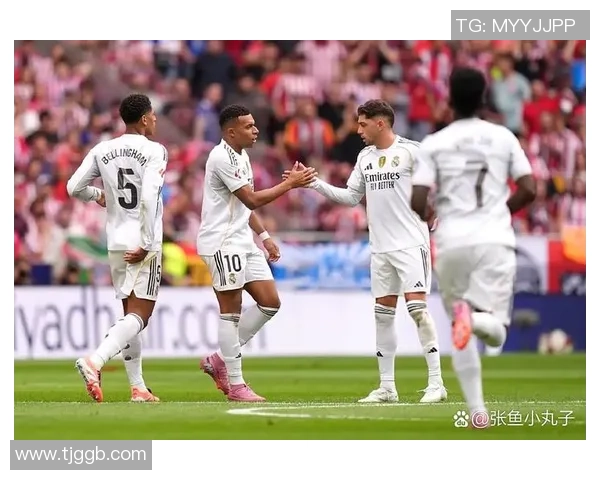 世界杯焦点战皇马与曼城战成平局帽子戏法瞬间引发全场热潮战术分析揭秘 世界杯焦点战皇马与曼城战成平局帽子戏法瞬间引发全场热潮战术分析揭秘