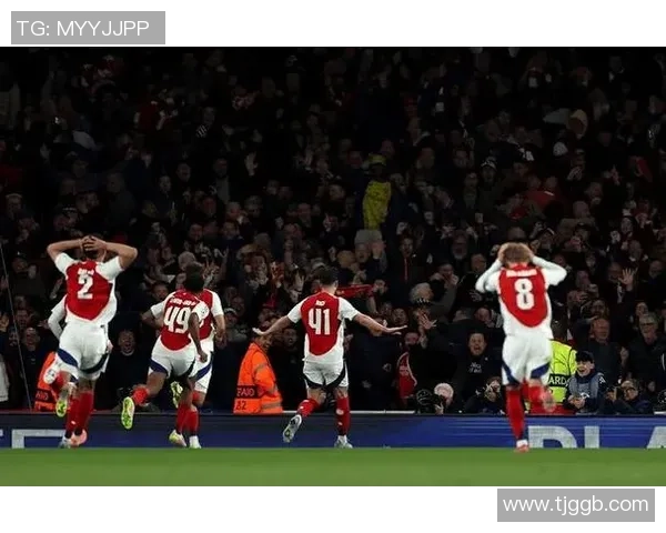 欧联杯惊天逆转本菲卡绝杀曼城引发争议与狂欢 欧联杯惊天逆转本菲卡绝杀曼城引发争议与狂欢