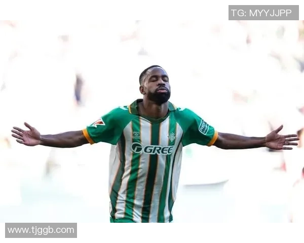 西甲赛场惊现冷门多特蒙德与曼联战成平局引发热议