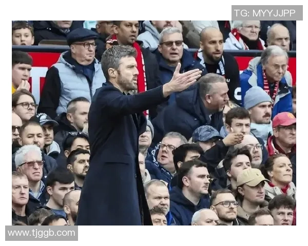 西甲焦点战曼联与阿森纳互交白卷争议判罚引发全场热议