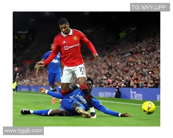 足总杯惊天冷门阿森纳与AC米兰激战成平局引发全场震惊 足总杯惊天冷门阿森纳与AC米兰激战成平局引发全场震惊