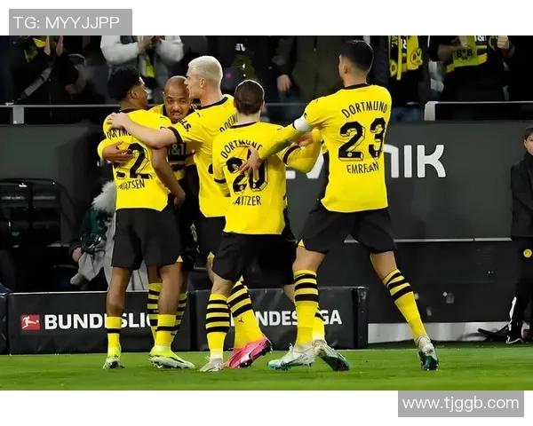 世界杯焦点战:里昂与多特蒙德握手言和全场沸腾赛后点评引发热议 世界杯焦点战:里昂与多特蒙德握手言和全场沸腾赛后点评引发热议