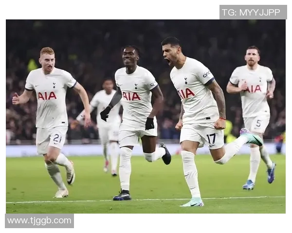 那不勒斯友谊赛小胜巴黎圣日耳曼乌龙球成比赛转折点引发热议 那不勒斯友谊赛小胜巴黎圣日耳曼乌龙球成比赛转折点引发热议