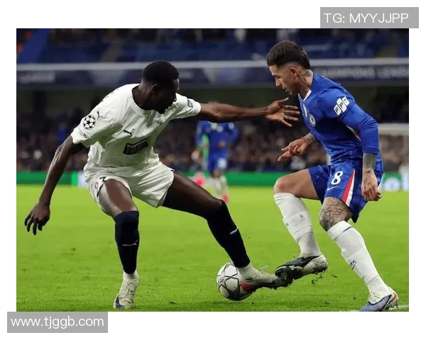 英超精彩对决曼城大胜巴萨红牌事件引发全场热议