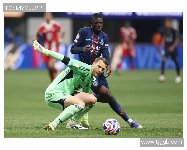 意甲激战：本菲卡狂胜巴黎圣日耳曼6比2全场沸腾的瞬间回顾