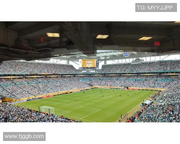 里昂大胜皇马4-0震撼全场赛后点评揭示比赛精彩瞬间