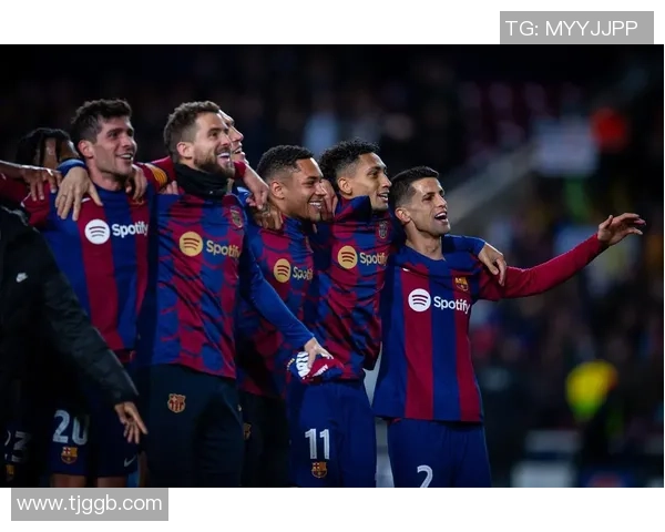 西甲赛场惊现冷门那不勒斯大胜里昂引发全场热议