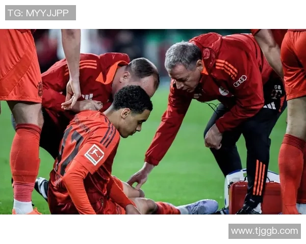 西甲激战:里昂与拜仁战成平局红牌事件引发全场热议 西甲激战:里昂与拜仁战成平局红牌事件引发全场热议